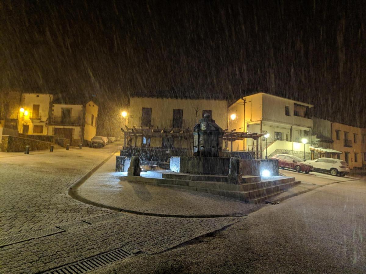 Casa Rural Fuente Del Arca Montejo Montejo de la Sierra Εξωτερικό φωτογραφία