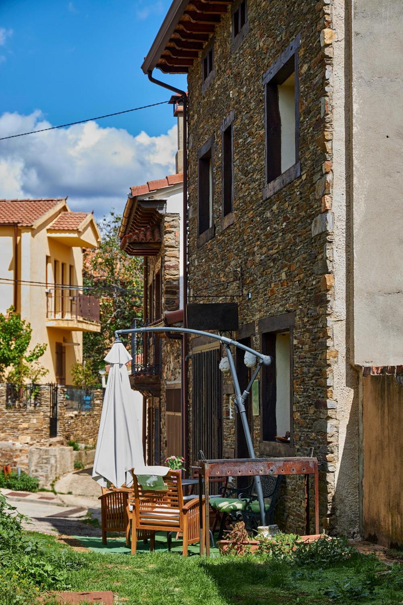 Casa Rural Fuente Del Arca Montejo Montejo de la Sierra Εξωτερικό φωτογραφία